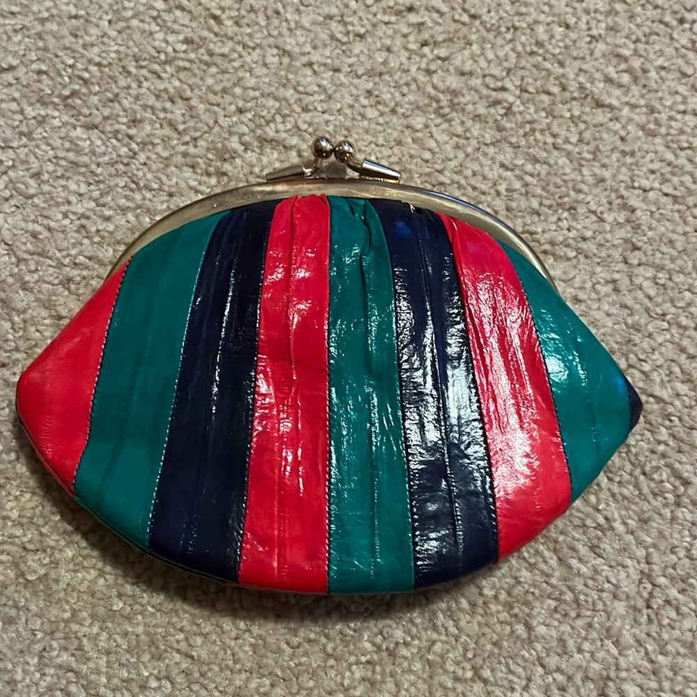 Vintage eel skin change purse with inner pocket